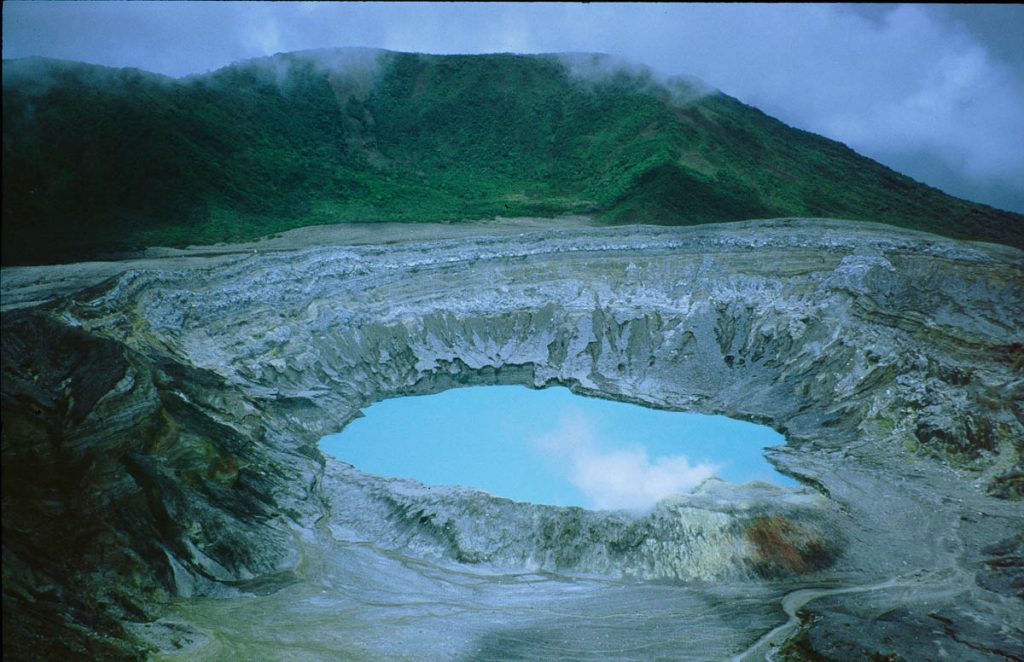 costa rica krater2000