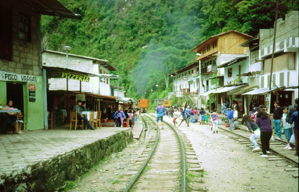 peru aquas calientes1992
